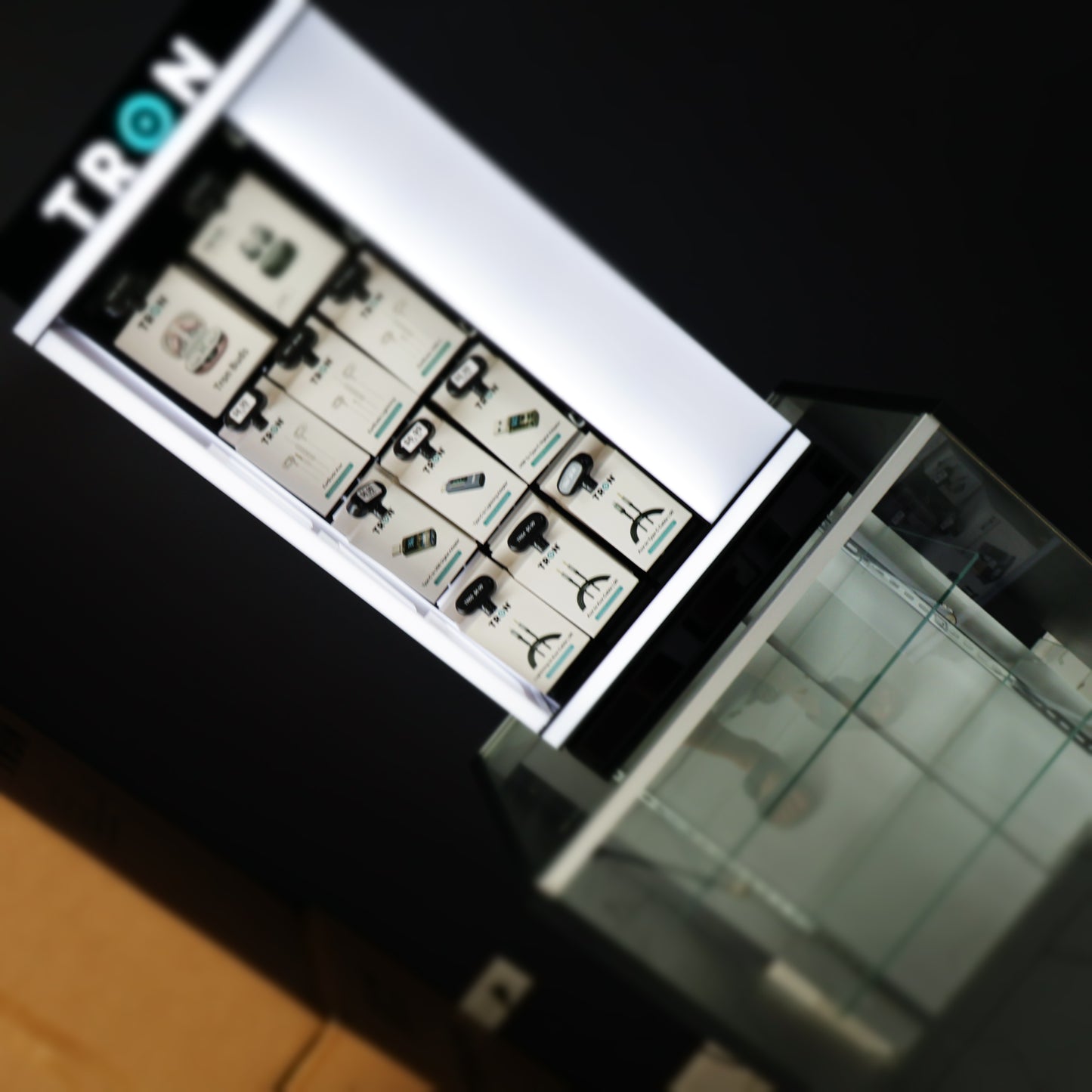 Small Display Case – TR130, 130 PCS (48–50 Variations of Items), 100% Profit Margin