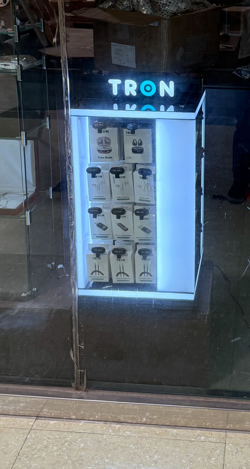 Large Display Case – TR270, 270 PCS (80–85 Variations of Items), 100% Profit Margin